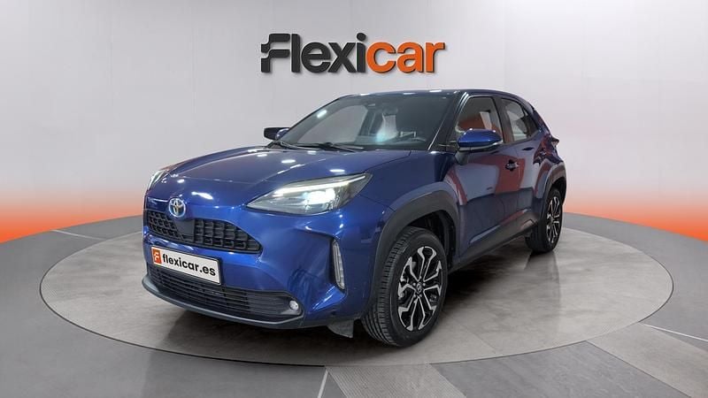 Usado Toyota Yaris Hybrid Active 116 CV (85 kW) 2022 Azul