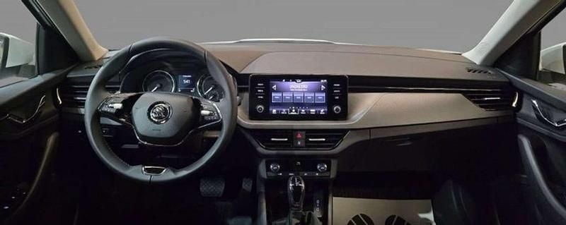 Blanco Usado 2023 Skoda Kamiq Ambition SUV | 18.790 € (Precio justo) - Imagen 1/1