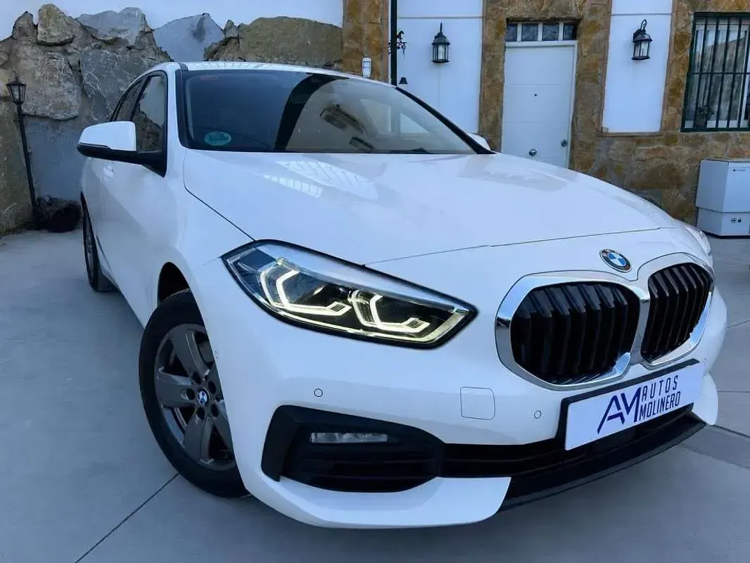 Usado BMW 116 Comfort Edition 116 CV (85 kW) 2021 Blanco Utilitario