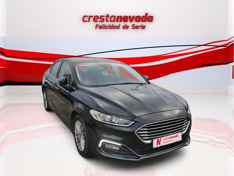 Usado Ford Mondeo Titanium 186 CV (136 kW) 2021 Negro Berlina