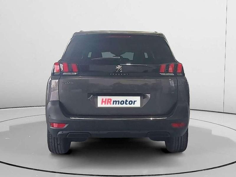 Usado Peugeot 5008 Allure 132 CV (97 kW) 2023 Gris SUV