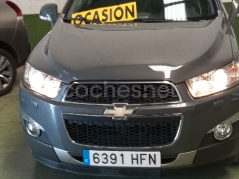 Gris / plata Usado 2011 Chevrolet Captiva LTZ SUV | 11.500 € (Caro) - Imagen 1/4