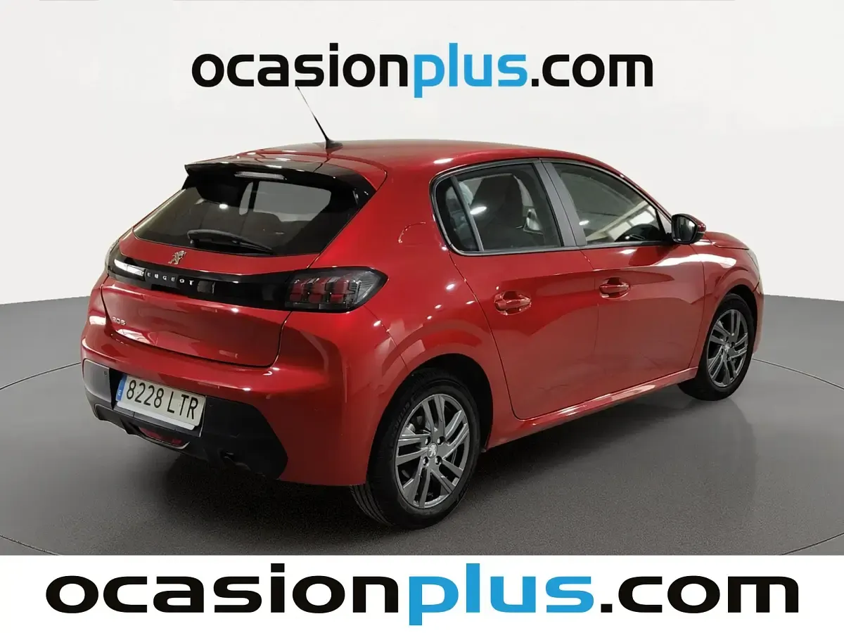 Usado Peugeot 208 Active 100 CV (73 kW) 2021 Rojo Utilitario