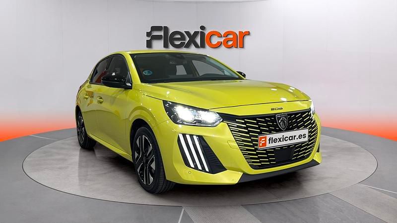 Usado Peugeot 208 Allure 110 CV (80 kW) 2025 Verde Utilitario