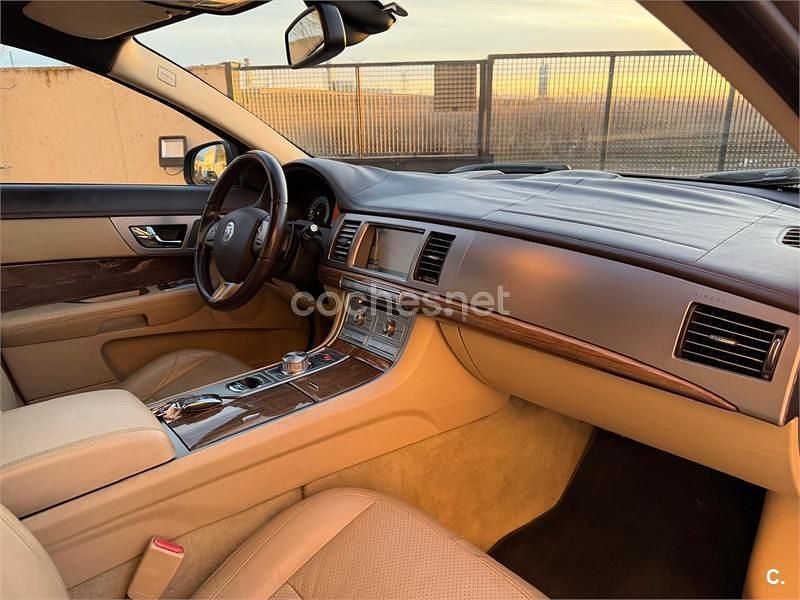 Usado Jaguar XF Premium Luxury 207 CV (152 kW) 2008 Marrón Berlina