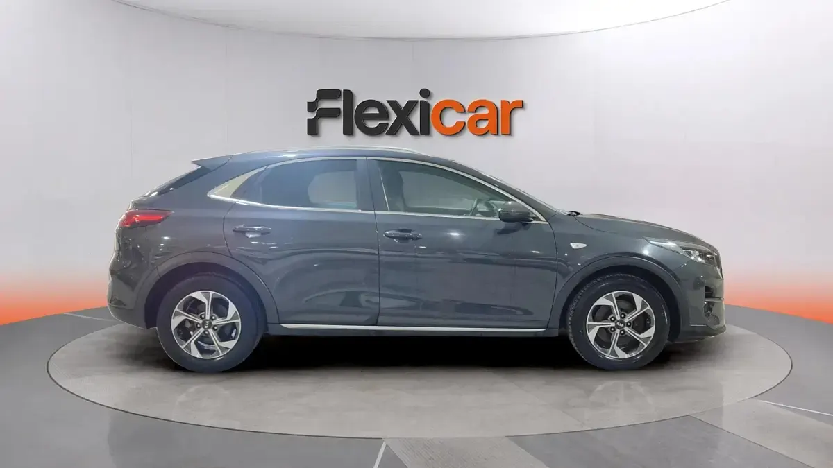 Begagnad Kia XCeed 136 HK (100 kW) 2021 Grå SUV