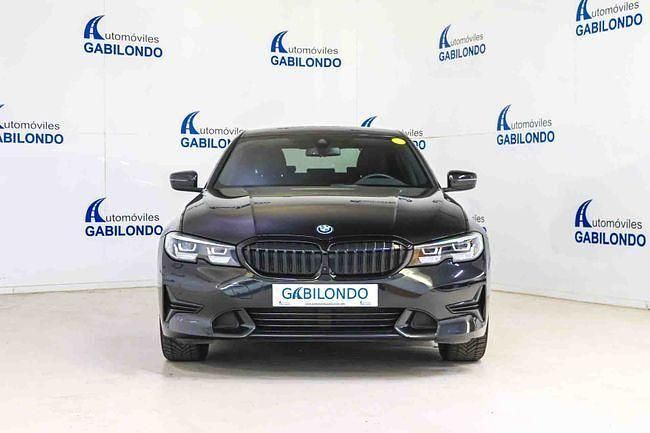 Usado BMW 320e Comfort Edition 204 CV (150 kW) 2021 Naranja Berlina