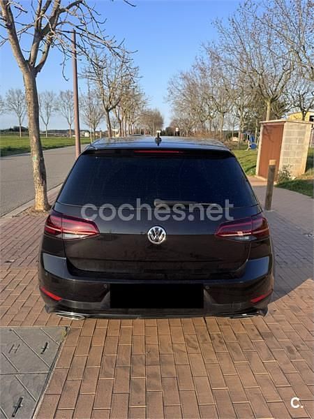 Usado VW Golf VII Advance 116 CV (85 kW) 2017 Negro Berlina