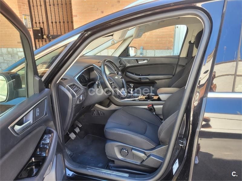 Usado Ford S-MAX Titanium 150 CV (110 kW) 2020 Negro Monovolumen