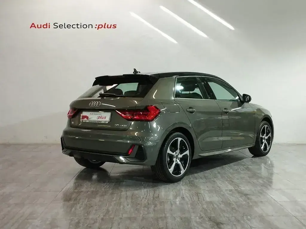 Usado Audi A1 116 CV (85 kW) 2025 Gris SUV