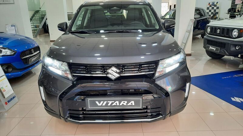 Gris Nuevo 2024 Suzuki Vitara SUV | 26.900 € - Imagen 1/4