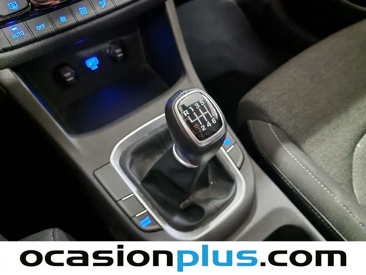 Usado Hyundai i30 136 CV (100 kW) 2021 Blanco Utilitario