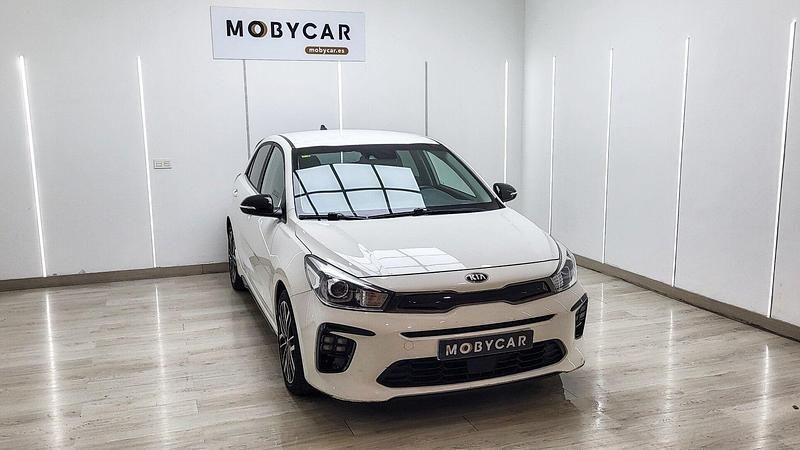 Usado Kia Rio 120 CV (88 kW) 2020 Blanco Berlina