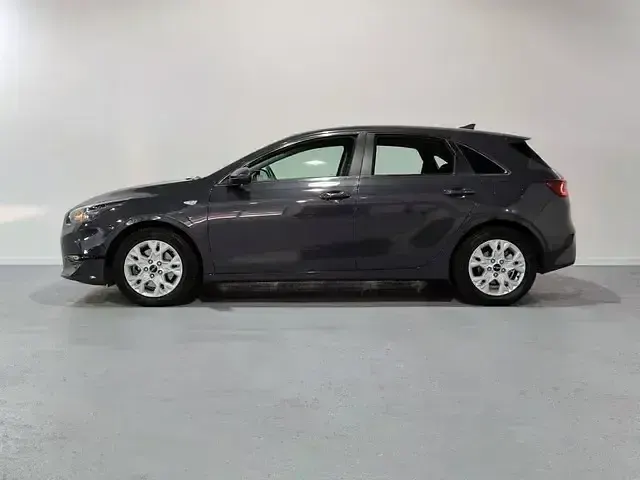 Usado Kia Ceed 101 CV (74 kW) 2023 Gris Utilitario