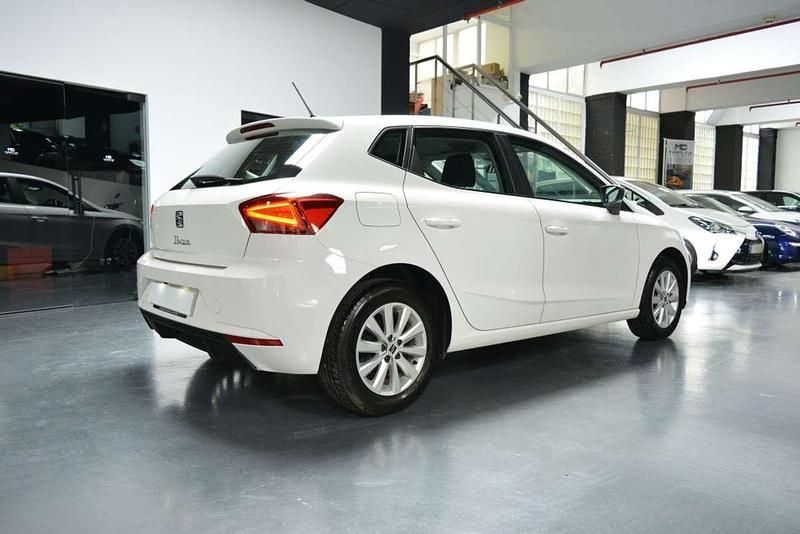 Usado Seat Ibiza Style 80 HP (58 kW) 2021 Branco Citadino