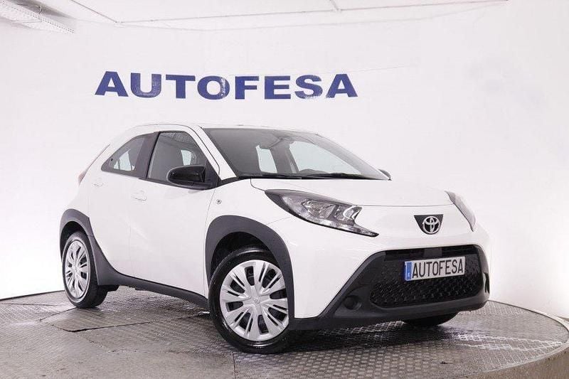 Usado Toyota Aygo 72 CV (52 kW) 2024 Blanco
