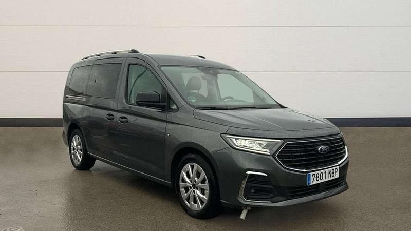 Usado Ford Tourneo Connect Titanium 122 CV (89 kW) 2025 Gris Monovolumen