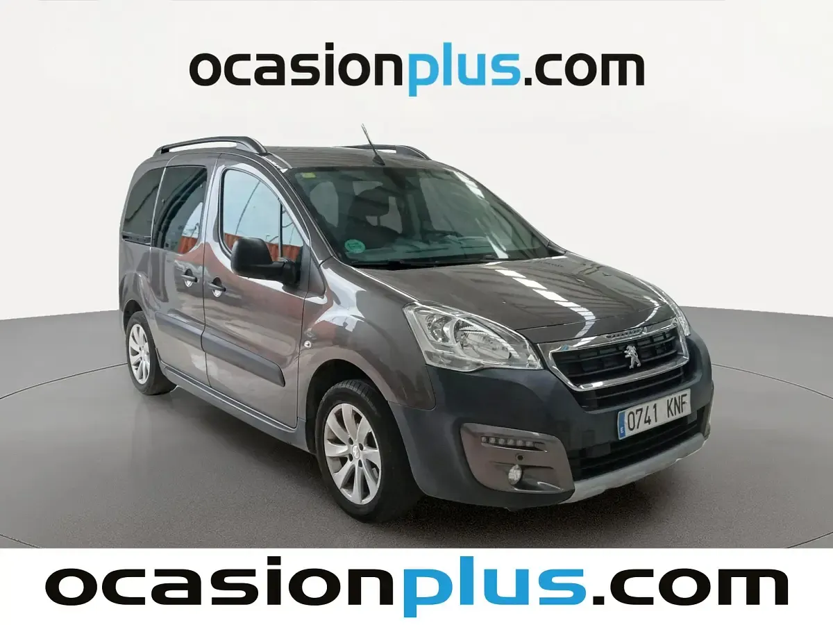 Usado Peugeot TePee 110 CV (80 kW) 2018 Gris Familiar