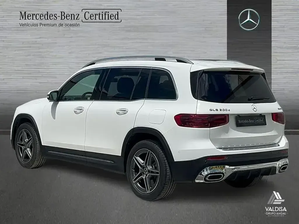 Usado Mercedes GLB200 150 CV (110 kW) 2024 Blanco polar SUV