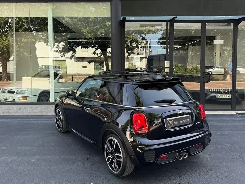 Usado Mini John Cooper Works 231 CV (169 kW) 2020 Negro Utilitario