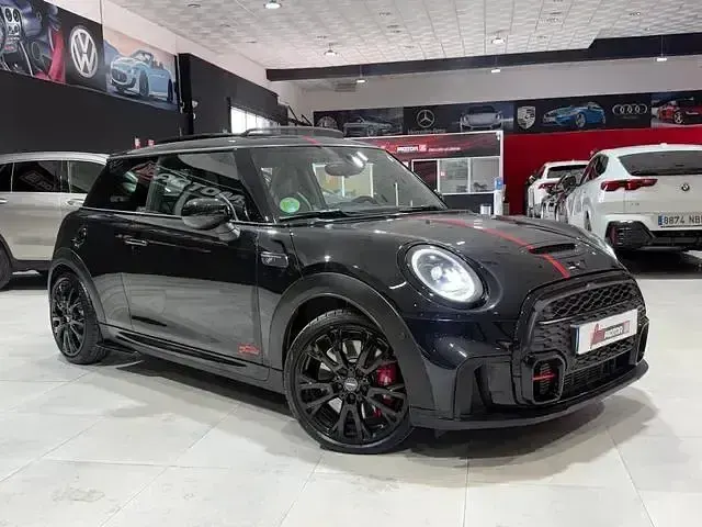 Usado Mini John Cooper Works 231 CV (169 kW) 2024 Negro Utilitario
