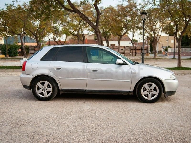 Usado Audi A3 Ambition 110 CV (80 kW) 2001 Gris / plata Utilitario