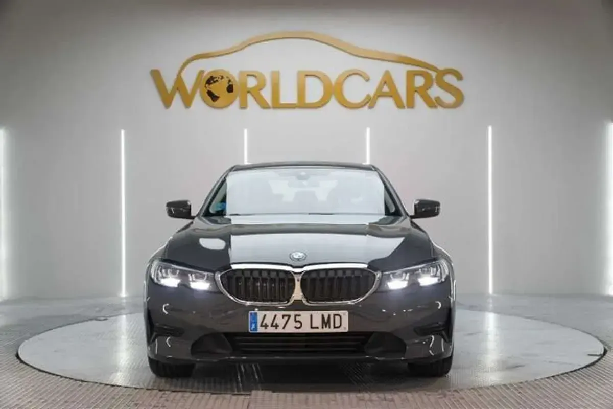 Usado BMW 318 150 CV (110 kW) 2021 Gris Berlina