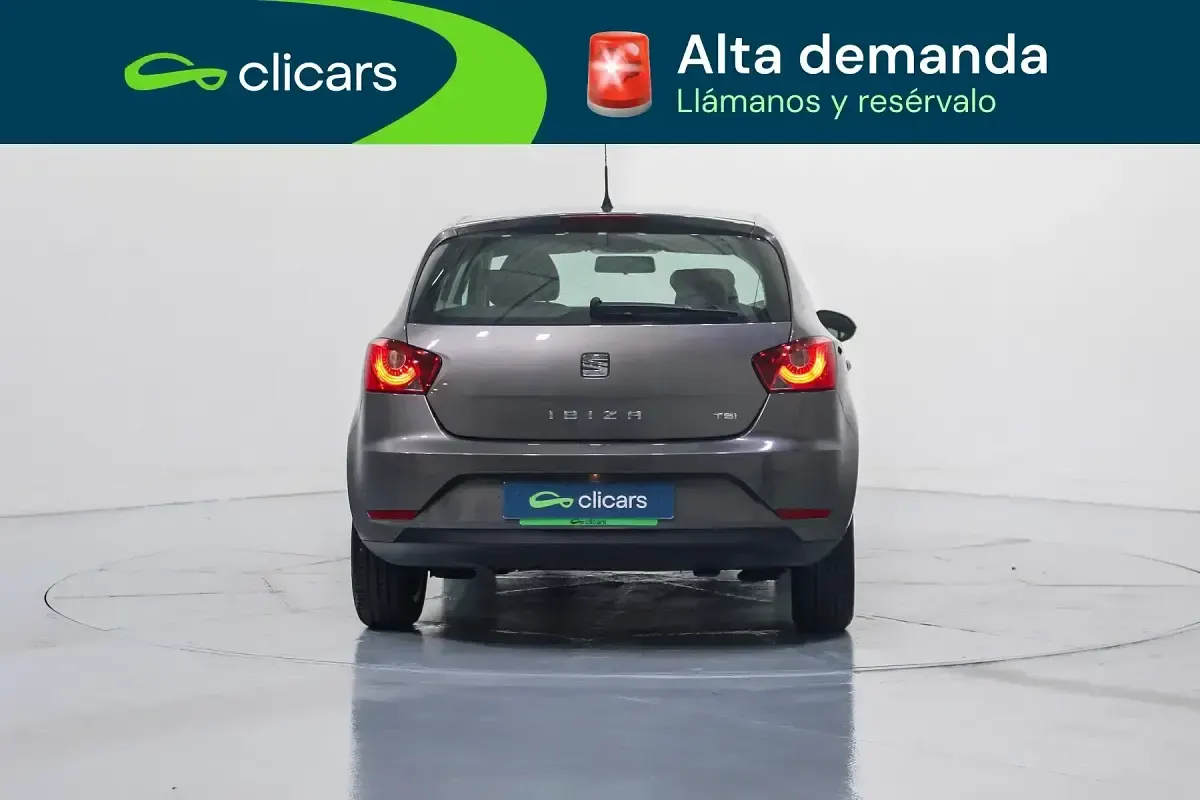 Usado Seat Ibiza Style 90 CV (66 kW) 2017 Gris / plata Berlina