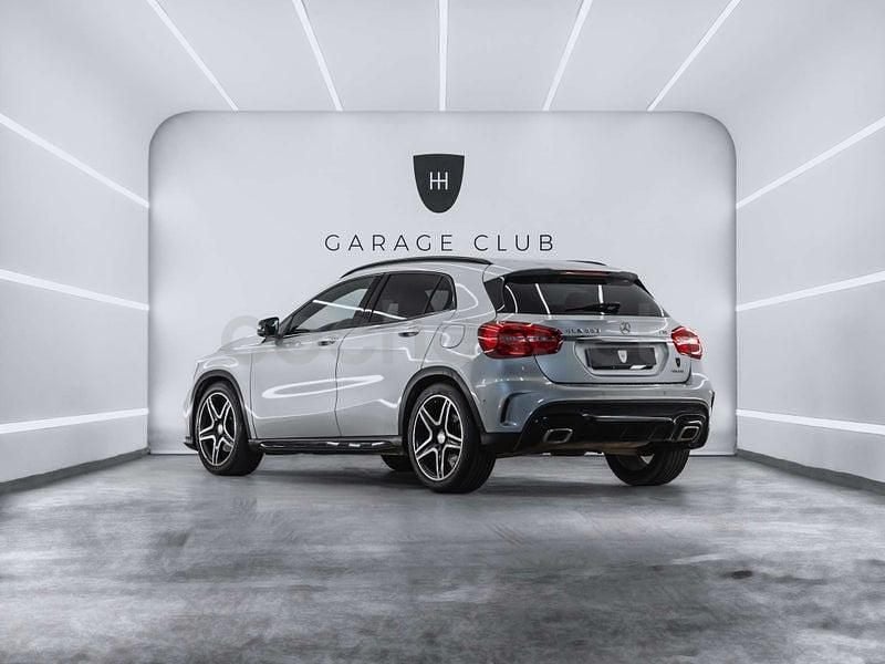 Usado Mercedes GLA220 AMG line 170 CV (125 kW) 2014 Granate SUV