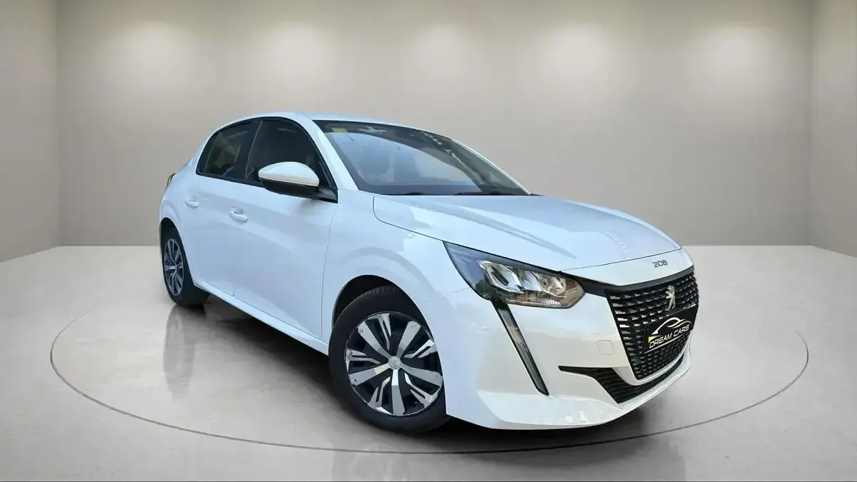 Usado Peugeot 208 Active 100 CV (73 kW) 2020 Blanco Utilitario
