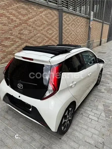 Occasion Toyota Aygo X-play 69 PK (50 kW) 2019 Wit Hatchback