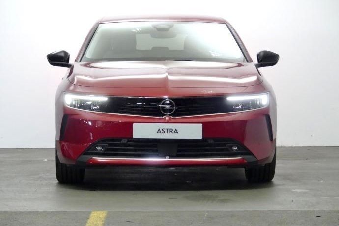 Usado Opel Astra Elegance 130 CV (95 kW) 2023