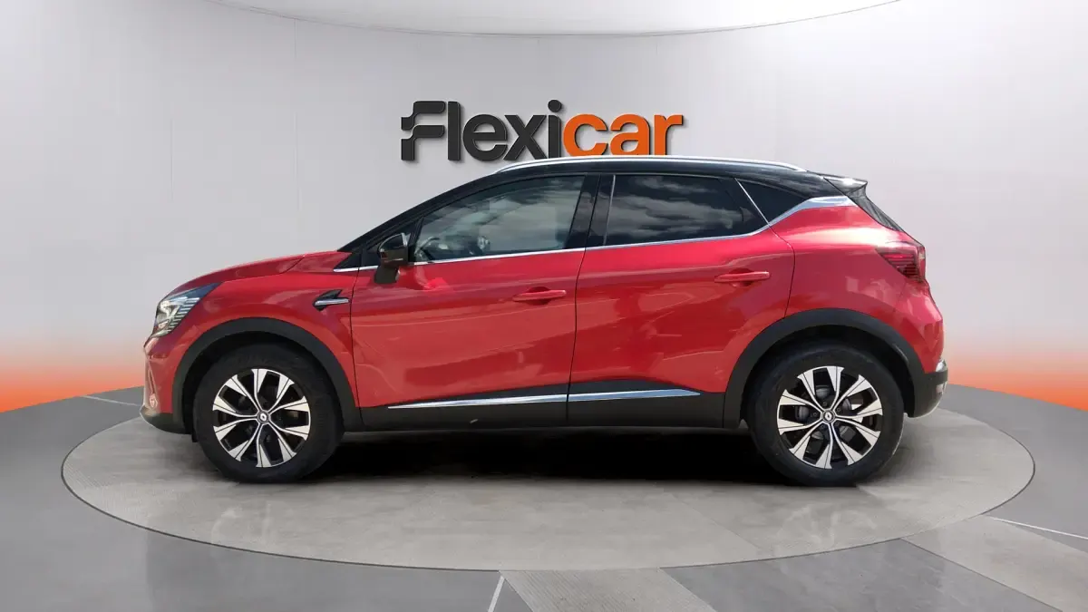 Usado Renault Captur Techno 91 CV (66 kW) 2024 Rojo SUV