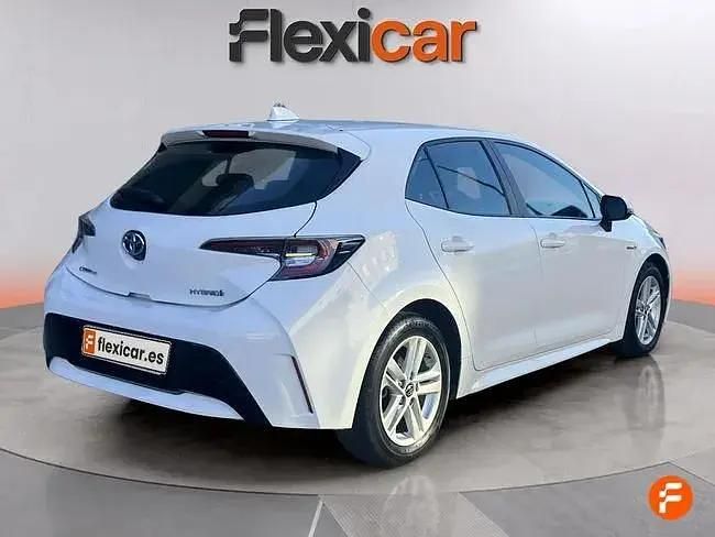 Begagnad Toyota Corolla Active 122 HK (89 kW) 2020 Vit Sedan
