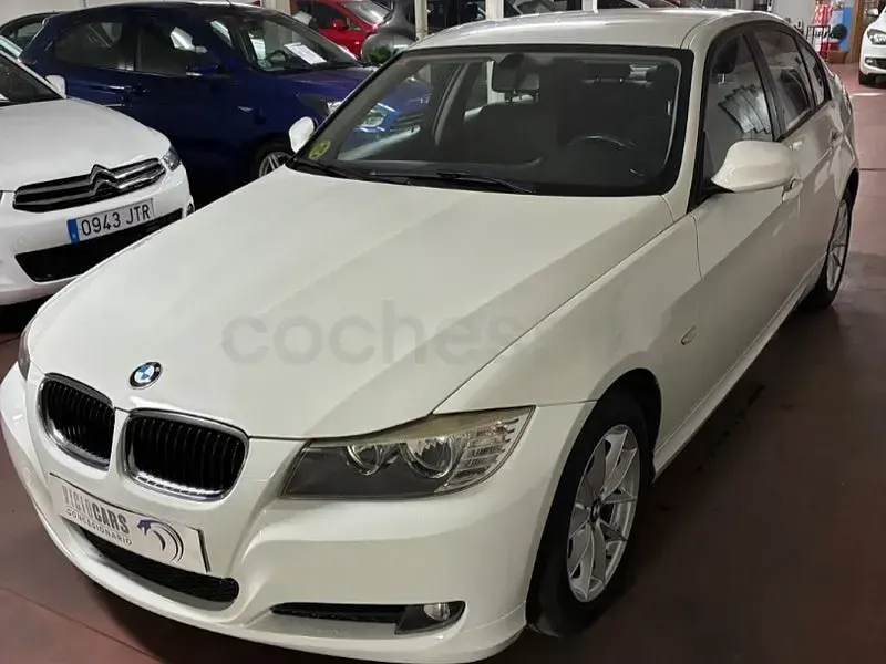 Usado BMW 318 143 CV (105 kW) 2010 Blanco Berlina