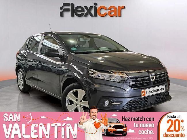 Usado Dacia Sandero Comfort 91 CV (66 kW) 2022 Gris / plata Utilitario