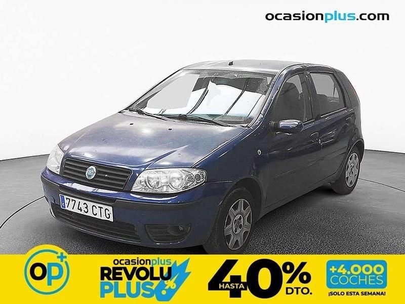 Usado Fiat Punto Active 60 CV (44 kW) 2004 Azul Utilitario