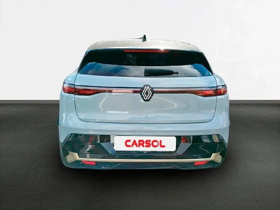 Käytetty Renault Megane E-Tech Iconic 160 kW (218 HP) 2022 Harmaa Viistoperä
