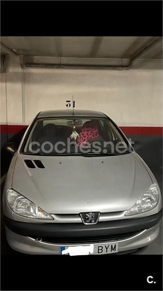 Gris / plata Usado 2002 Peugeot 206 Berlina | 1899 € (Precio justo) - Imagen 1/4