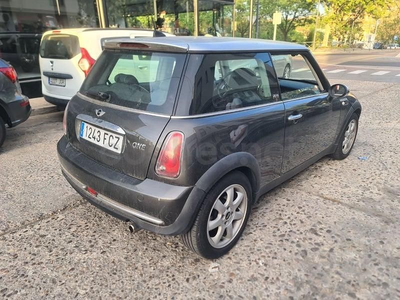 Używany Mini Cooper 116 KM (85 kW) 2006 Szary Hatchback