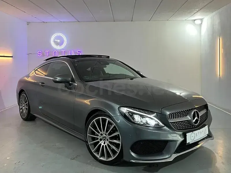 Usado Mercedes C220 194 CV (142 kW) 2019 Gris / plata Coupe