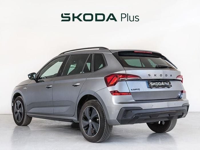 Usado Skoda Kamiq Monte Carlo 115 CV (84 kW) 2025 Gris SUV