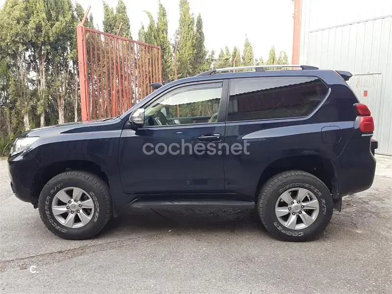 Usado Toyota Land Cruiser 177 CV (130 kW) 2019 Azul SUV