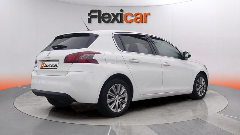 Usado Peugeot 308 Allure 100 CV (73 kW) 2020 Blanco Utilitario