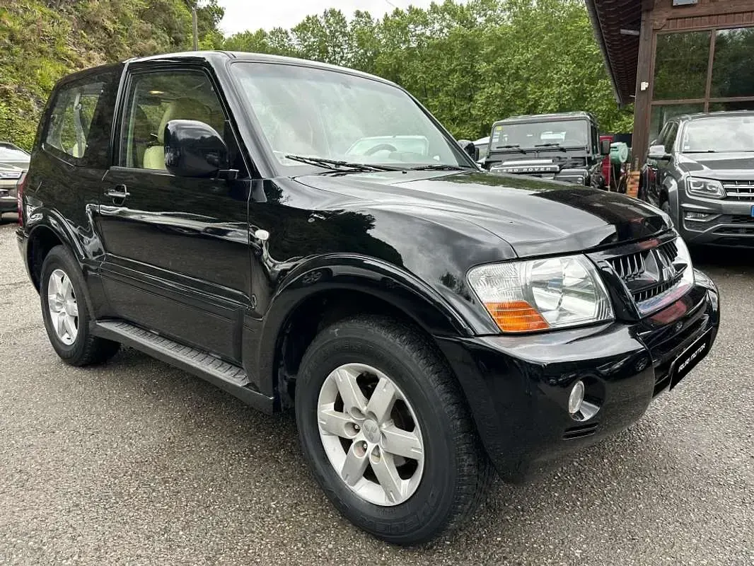 Usado Mitsubishi Montero Intense 160 CV (117 kW) 2005 Negro SUV