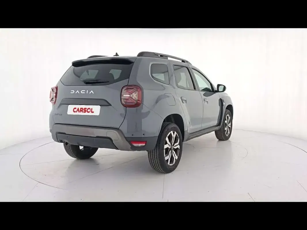 Usado Dacia Duster Journey 116 CV (85 kW) 2023 Gris SUV