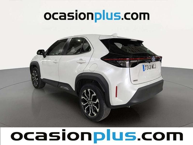 Usado Toyota Yaris Cross Active 116 CV (85 kW) 2022 Blanco SUV