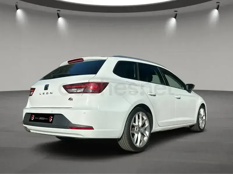 Usado Seat Leon FR 150 CV (110 kW) 2015 Blanco Familiar