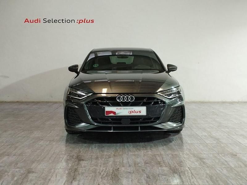 Usado Audi A3 S-Line 150 CV (110 kW) 2025 Gris Berlina