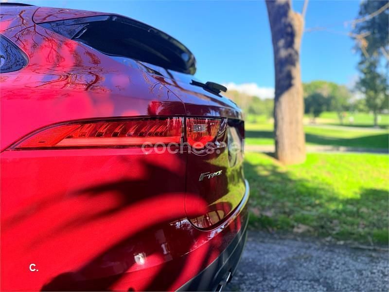 Usado Jaguar F-Pace R-Sport 180 CV (132 kW) 2018 Rojo SUV